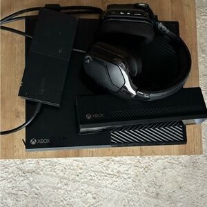 Black Gaming Console Bundle